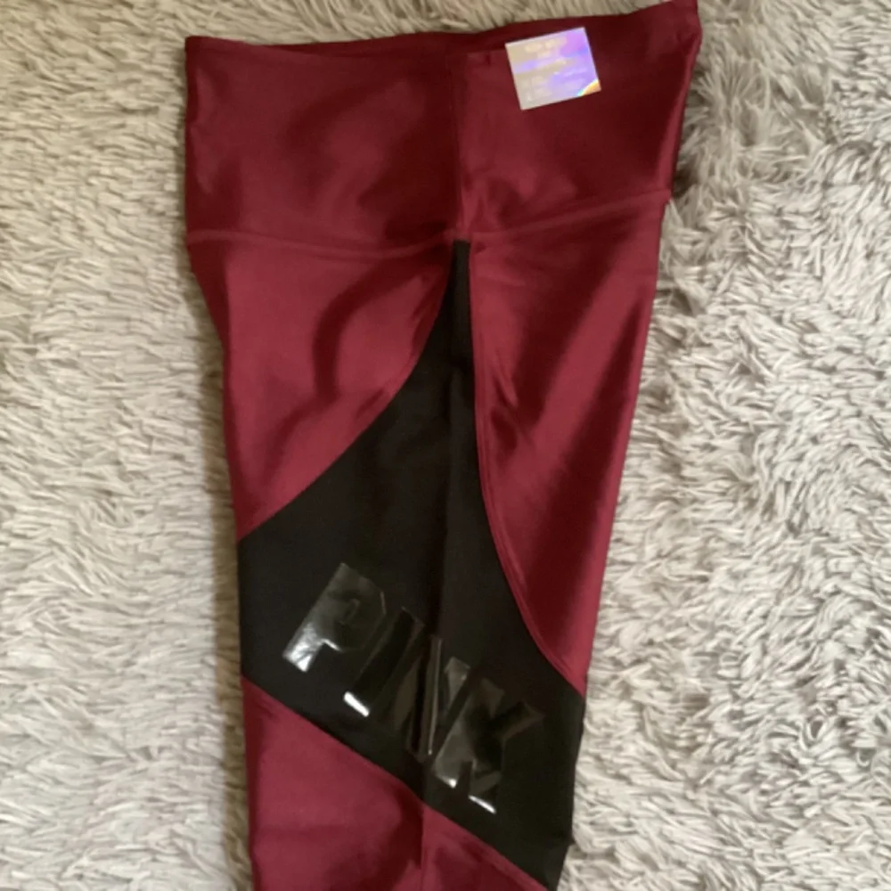 Victoria’s Secret Pink High Waist Ankle Legging Maroon/Black Size S